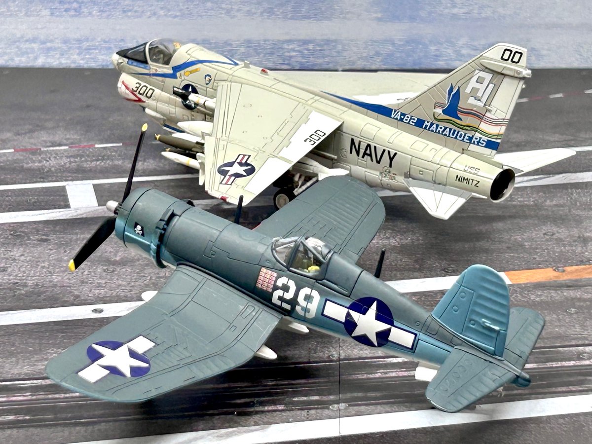 Sq3YB4gNjsd9OqL's tweet photo. #第二次世界大戦アメリカ海軍機コレクション
初代と二代目シリーズ
#F4U #コルセア #Corsair
#A7 #コルセアII #CorsairII
#ダイキャストモデル https://t.co/CUCFm18S0r