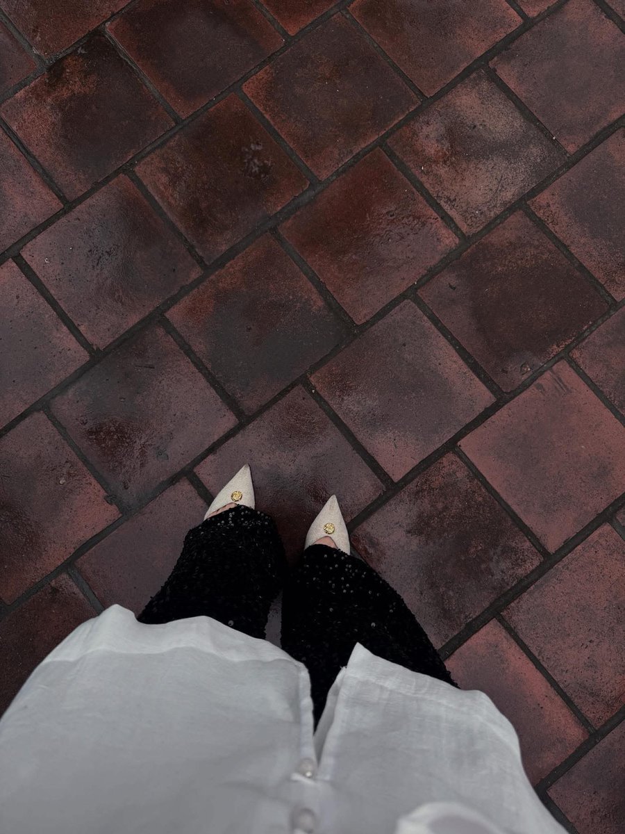 Jennifer tweet media