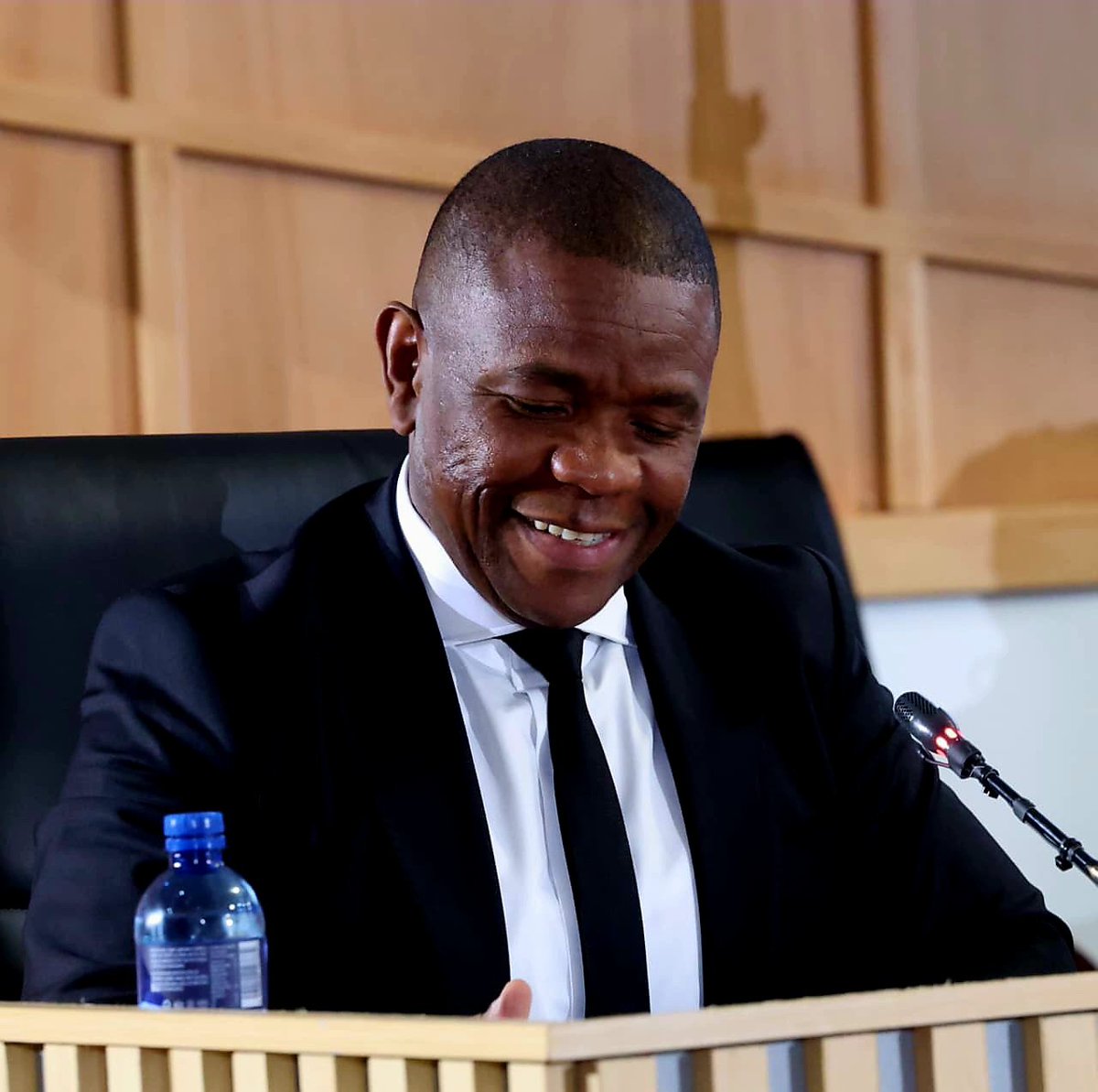 joy_zelda's tweet photo. We must normalize posting pictures of General Nhlanhla Mkhwanazi to touch the nerve of haters

Shadrack Sibiya 
#MadlangaComission https://t.co/pKTTmc4nhw