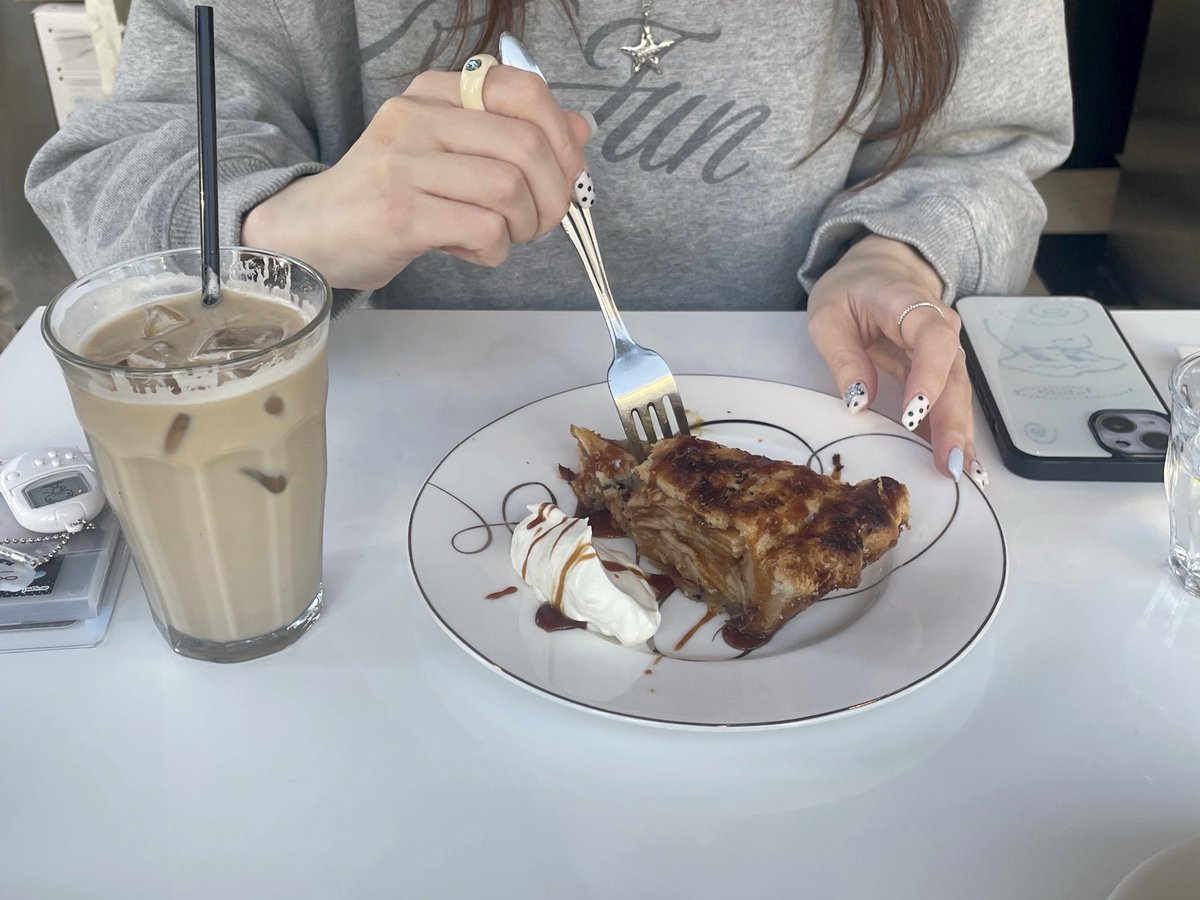  ︎︎ tweet media