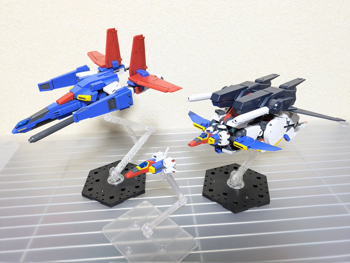 MGフルアーマーZZの中の人である強化型ZZ。

体の素体が単品の強化型ZZというよりFAZZなので前腕部の変形機構はありませんが、一応Gフォートレスへの変形や三機分離はできます（ロック機能がないので不安定なのは単品強化型と同様）。

#ガンプラ
#ガンダムZZ