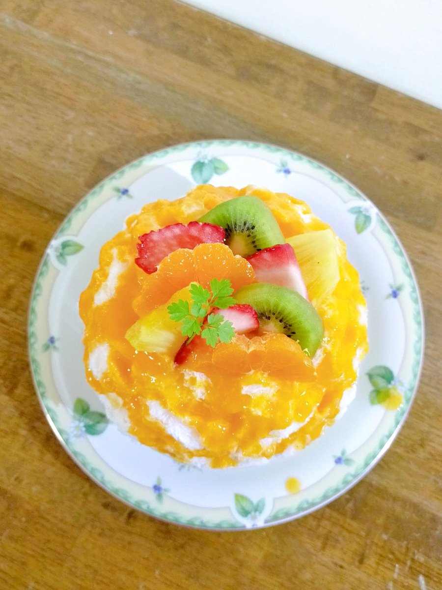 LEE8253's tweet photo. おうちかき氷🍧
◇蜜柑といろいろフルーツ
ミルクベース
越冬樹熟袋掛けみかんシロップ
お腹とトップに
みかん🍊キウイ🥝いちご🍓パイン🍍 https://t.co/gkZ0RL8jVb