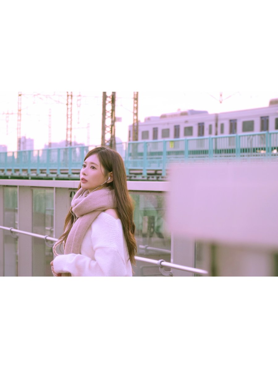 Lullet_Land's tweet image. [100126]

@idunpic'in IG Gönderi Güncellemesinden #BORA! (1/2)

"Bora'nın (@color_of_bora) &amp;lt;Muffler&amp;gt; adlı single albümünün kapak fotoğrafı üzerinde çalıştım 🌨️🫧
Çeşitli yayın platformlarında bulabilirsiniz ••🤍
.
.
.
.
.
.
.
#anlıkgörüntü #AlbümKapağı"