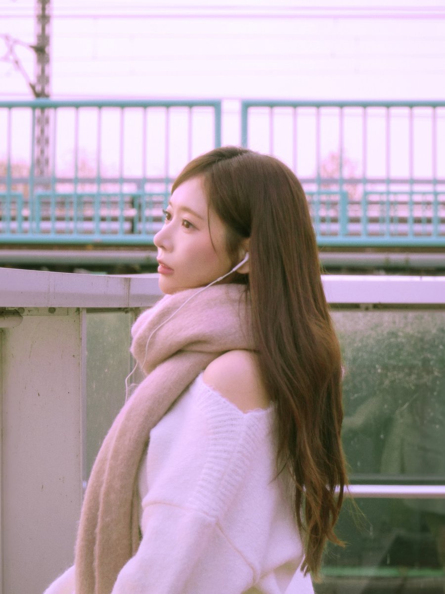 Lullet_Land's tweet image. [100126]

@idunpic'in IG Gönderi Güncellemesinden #BORA! (1/2)

"Bora'nın (@color_of_bora) &amp;lt;Muffler&amp;gt; adlı single albümünün kapak fotoğrafı üzerinde çalıştım 🌨️🫧
Çeşitli yayın platformlarında bulabilirsiniz ••🤍
.
.
.
.
.
.
.
#anlıkgörüntü #AlbümKapağı"