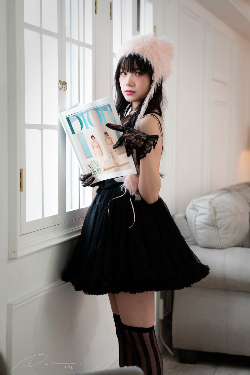 由良さん <a href="/Xyula_yulaX/">由良 💗5/15~17由良展💗</a> もいっちょ。由良さんのお衣装もステキでスタジオの雰囲気にぴったり！とても楽しい撮影でした！