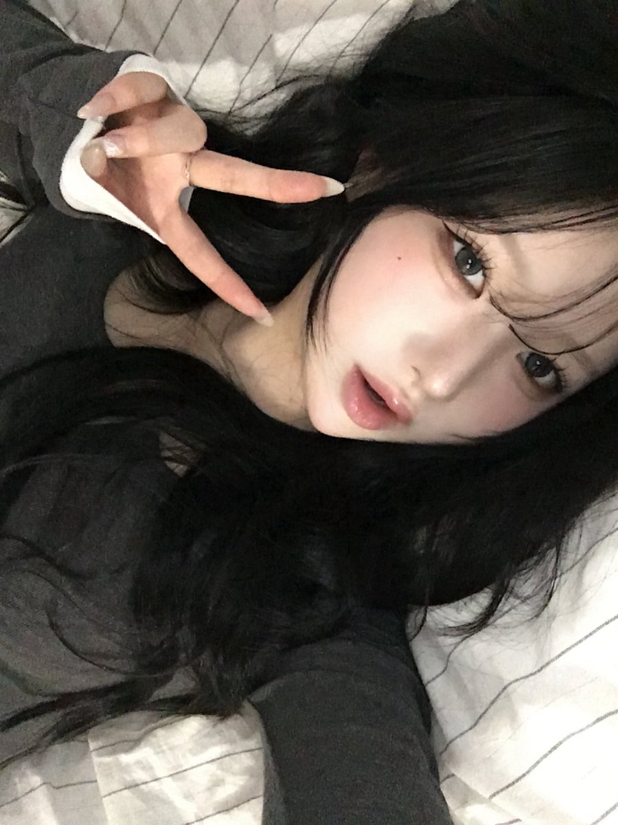 momo tweet media
