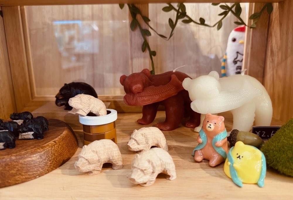 【 釧路町地産地消センター ロ・バザール （株式会社 美警）】のニュース
新商品、ご当地丹頂鶴モケケ！✨
詳しくはこちら→kushiro.mypl.net/shop/000003825…より

#釧路 #釧路町 #別保公園 #グルメ #特産品 #お土産 #レストラン #仙鳳趾 #牡蠣 #ソフトクリーム #ドッグラン #イベント #子育て 
 ＠bikei_946