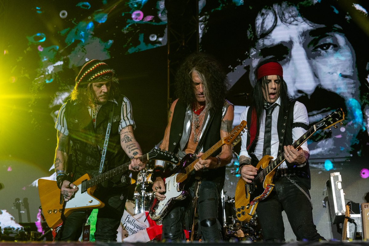 Hollywood Vampires tweet media