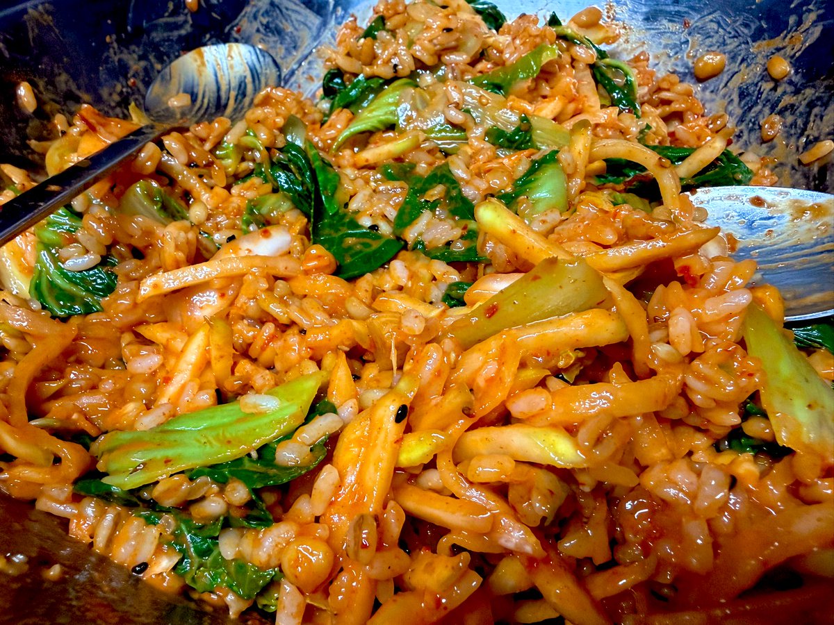 저도 봄동비빔밥으로 
트렌드에 발 맞춰 돼지런하게 먹습니다!
맛저하시고 행복한 저녁되셔요!🥹🙏🏻✨