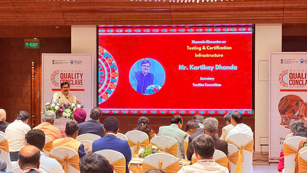 TexComIndia's tweet image. Shri Kartikay Dhanda, Secretary, Textiles Committee, leads a thematic discussion on enhancing testing and certification infrastructure, driving quality excellence in India's textile industry at Quality Conclave underway at Mandapam
 #QualityConclave #TextileQuality #Certification