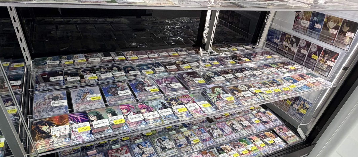 ChaosTCG 販売情報】 サインカードたくさん補充しました！ 担当も