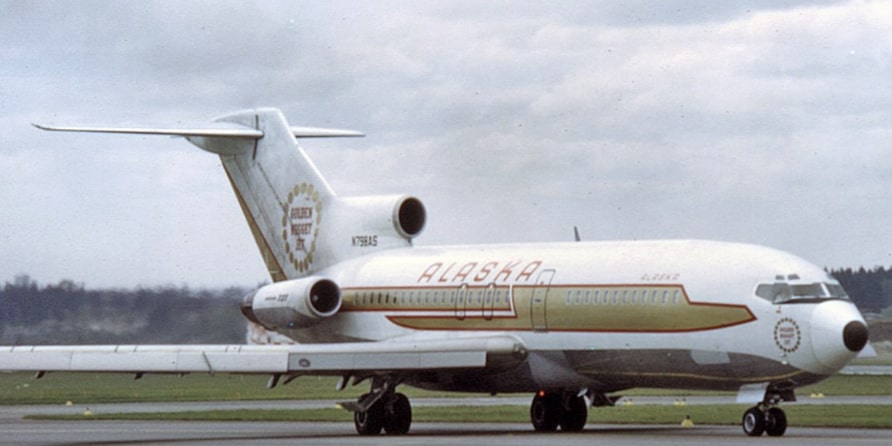 airwaysmagazine's tweet image. RETRO: Alaska Airlines Boeing 727-100 N798AS  at Seattle (SEA) back in 1970. 

📸: Clint Groves 

#alaskaairlines #boeing #avgeek
