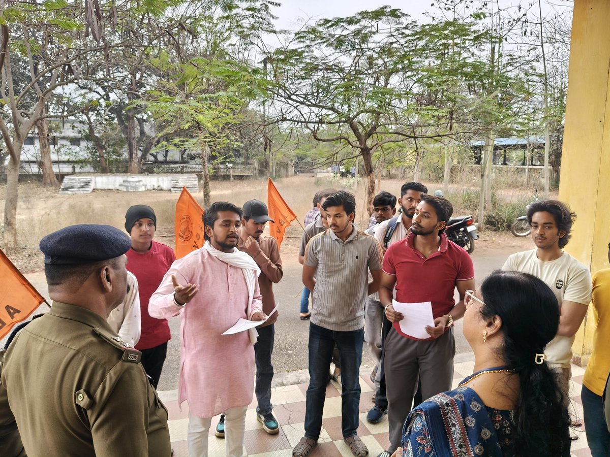 ABVP रायपुर महानगर पश्चिम भाग द्वारा ITI अटारी के छात्रावास की मूलभूत सुविधाओं की मांग को लेकर प्राचार्य को ज्ञापन सौंपा गया।
#AbvpRaipurcg