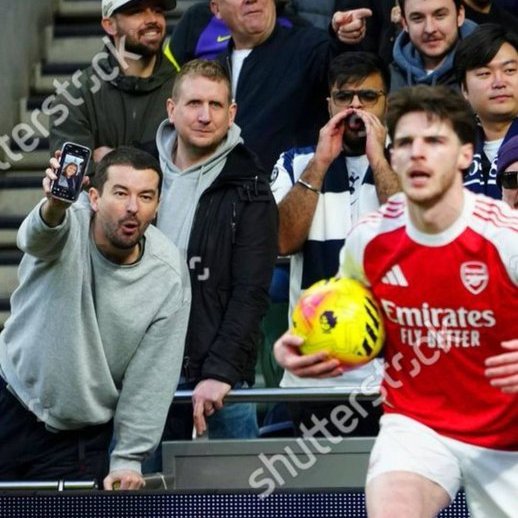 A Spurs fan trying to mock Declan by showing a picture of the love of his life.

What a loser. Hope Spurs get relegated.