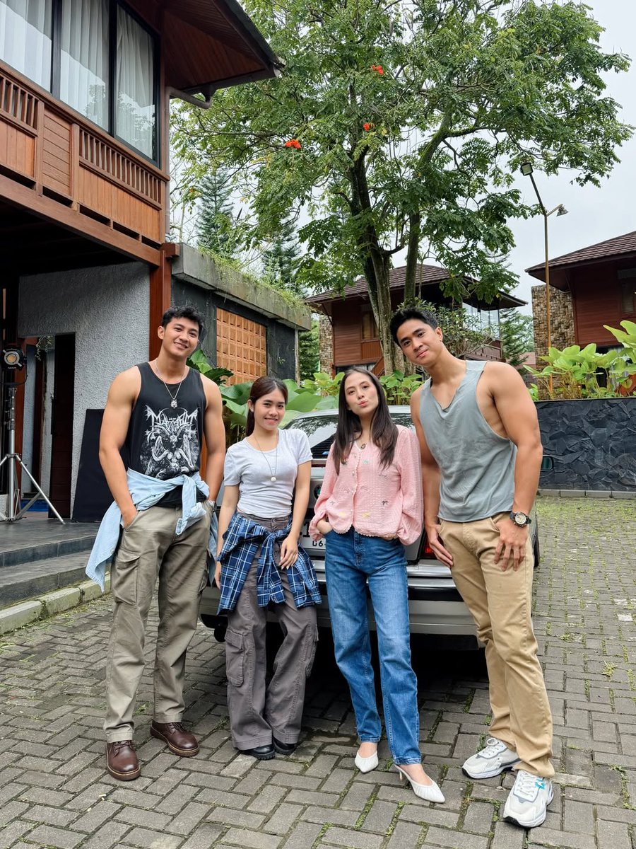 kachuushaa_'s tweet photo. MANTEP BGT BUSETTTTT😭😭 

#BeriCintaWaktu https://t.co/h3X6ERWSyc