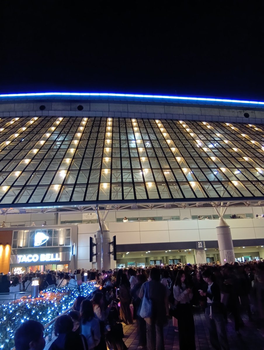 navinavi tweet media