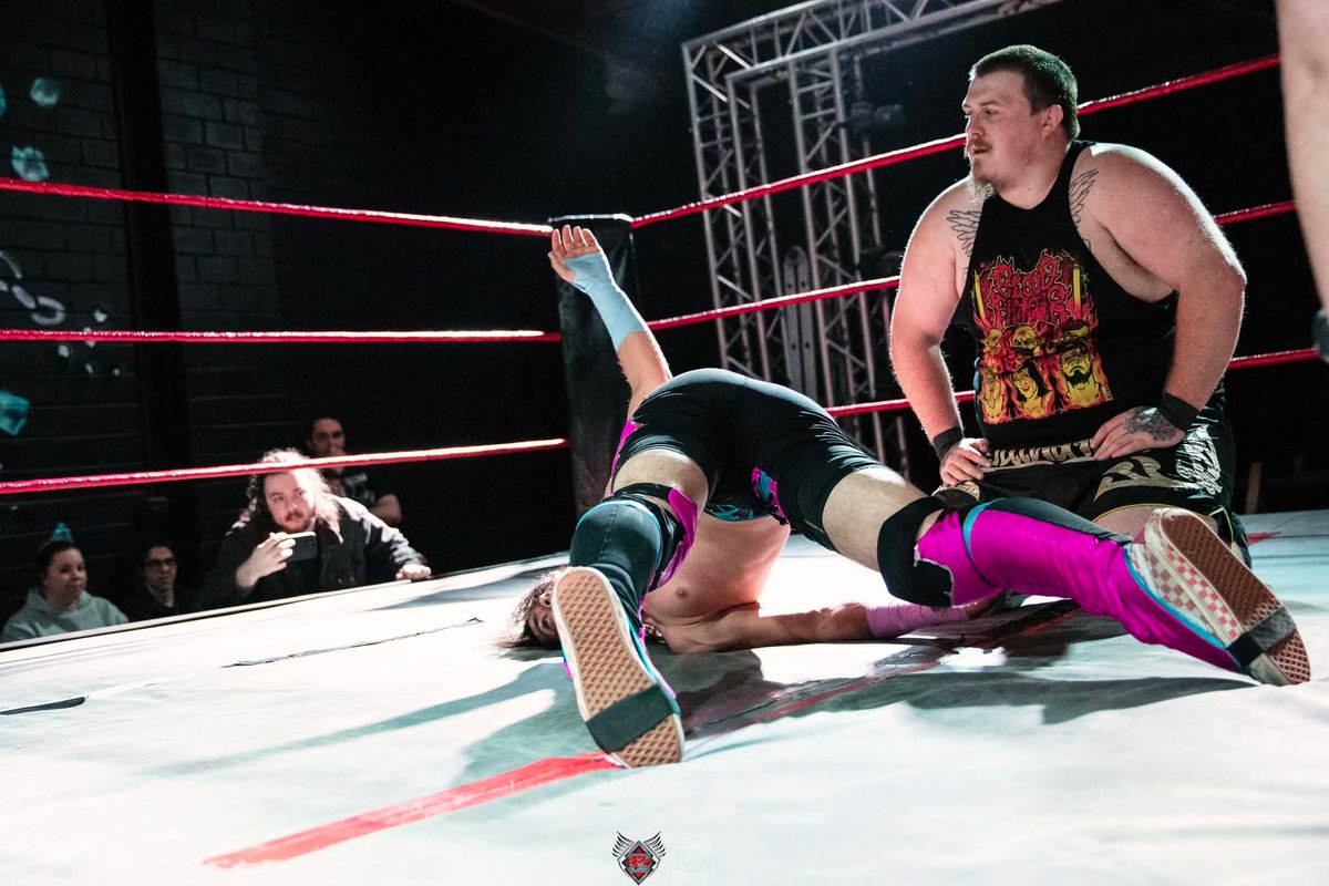 Josh Redfield 👀 tweet media