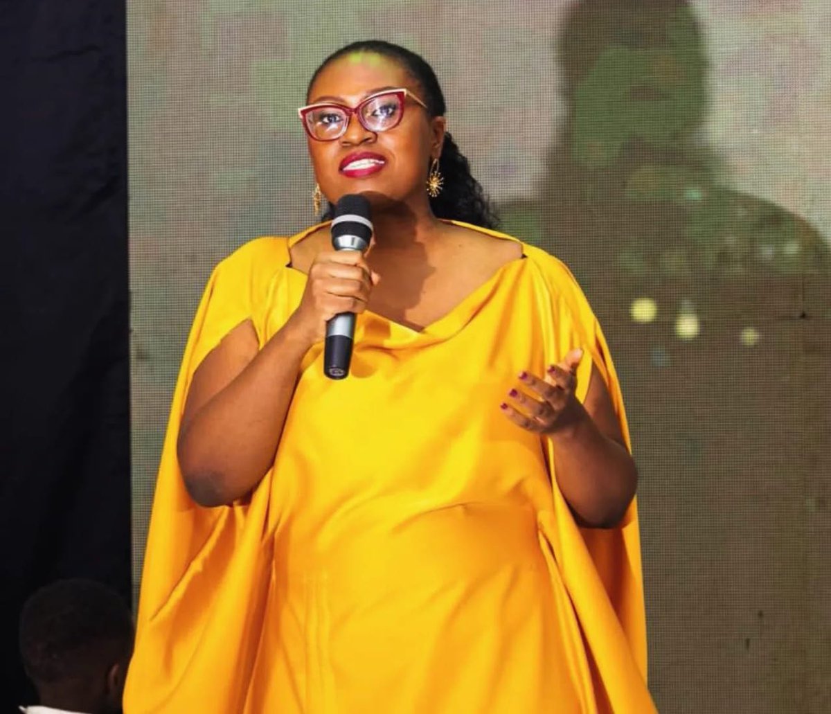 Rebecca Makyeli tweet media