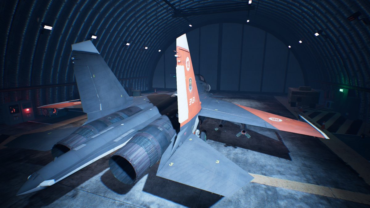 y9thy's tweet photo. せっかくなんでミハイカラーのSu-30SMでキャンペーンモード再走すっかと思ったけど・・・・

なぁにこれ・・・あまりにも乗り心地が良い

・・・・ってかあれか　これまでアニ機ことCFA-44に乗りすぎたせいか

６の頃と比べるとかなり機動性落ちてるもんなぁ

でも��き！ https://t.co/tHAxSMyXje