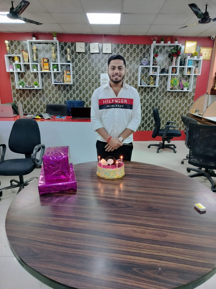 webbraininfo's tweet image. 🎉 Happy Birthday, Abhinav! 🎂

Your passion, creativity, and drive make @webbraininfo  stronger every day.
Wishing you a year full of success, growth, and big wins ahead! 💙

#HappyBirthdayAbhinav #WebBrainInfoTech #TeamCelebration #WorkFamily #DigitalInnovation #TechTeam