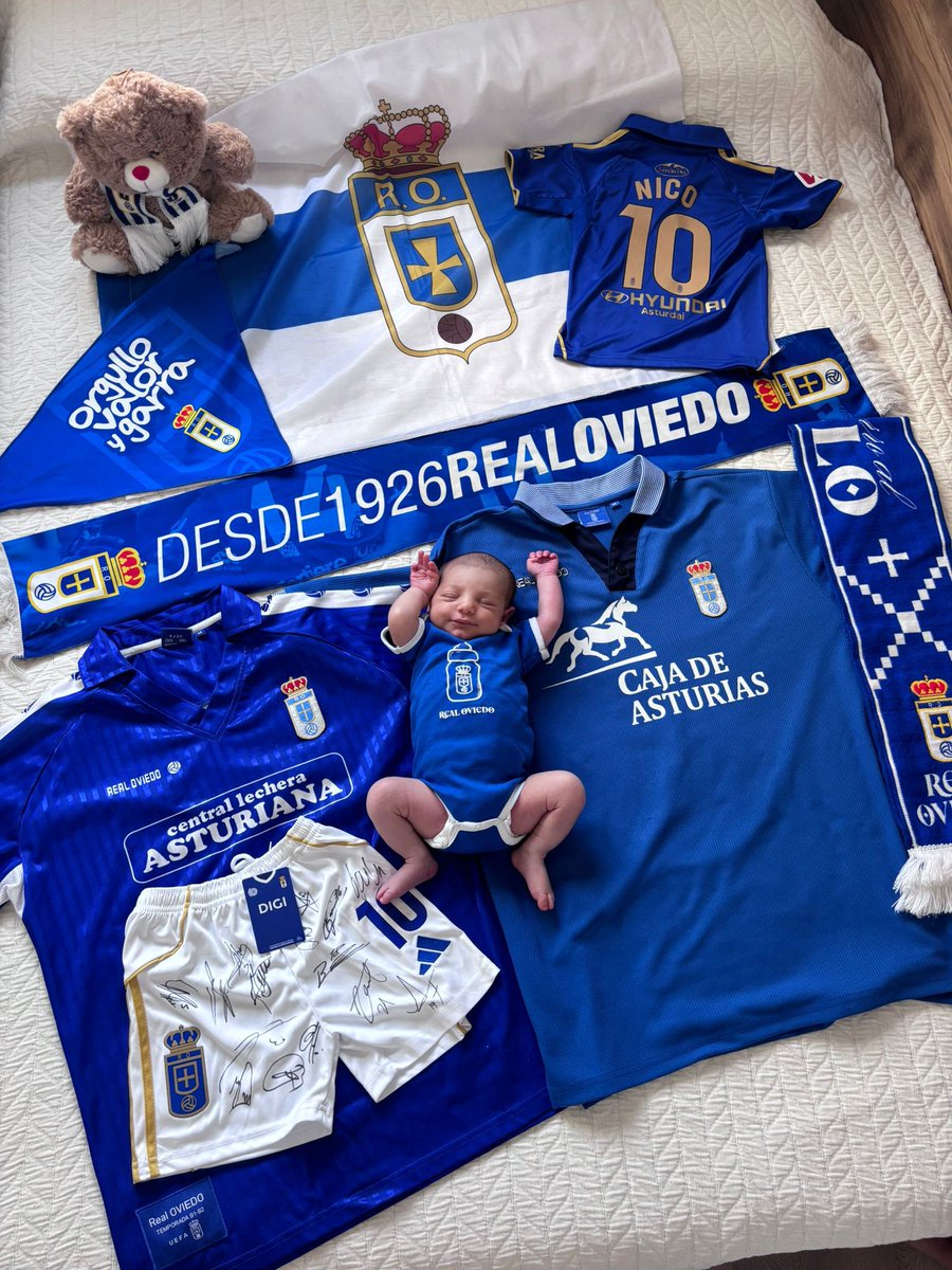 💙 La pasión azul empieza desde el primer día

🤗 Damos la bienvenida al pequeño oviedista Nico Álvarez Martín, que ya luce con orgullo sus colores

👏🏻 Enhorabuena a sus padres, Dani y Natalia, por la llegada de este nuevo carbayón

#BebéOviedista 👶🏻
#RealOviedo 🔵⚪️