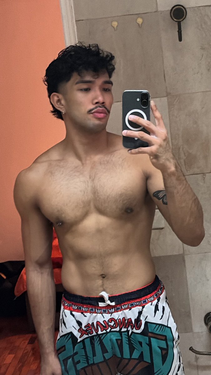 BOMBA DING • Denzel Sarra 💣💪🏽 tweet media