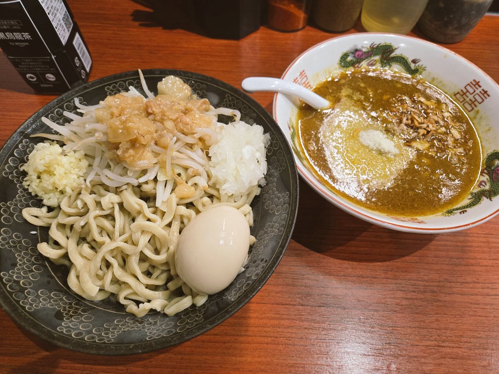 今日のラーメン🍜
一太豚のキーマカレーつけ麺
こーれはうまい🐴👼
キーマカレーが旨すぎてカレーライスとしても食べたいレベル
キーマカレーまぜそばにしてライスもアリだったなぁ🤔