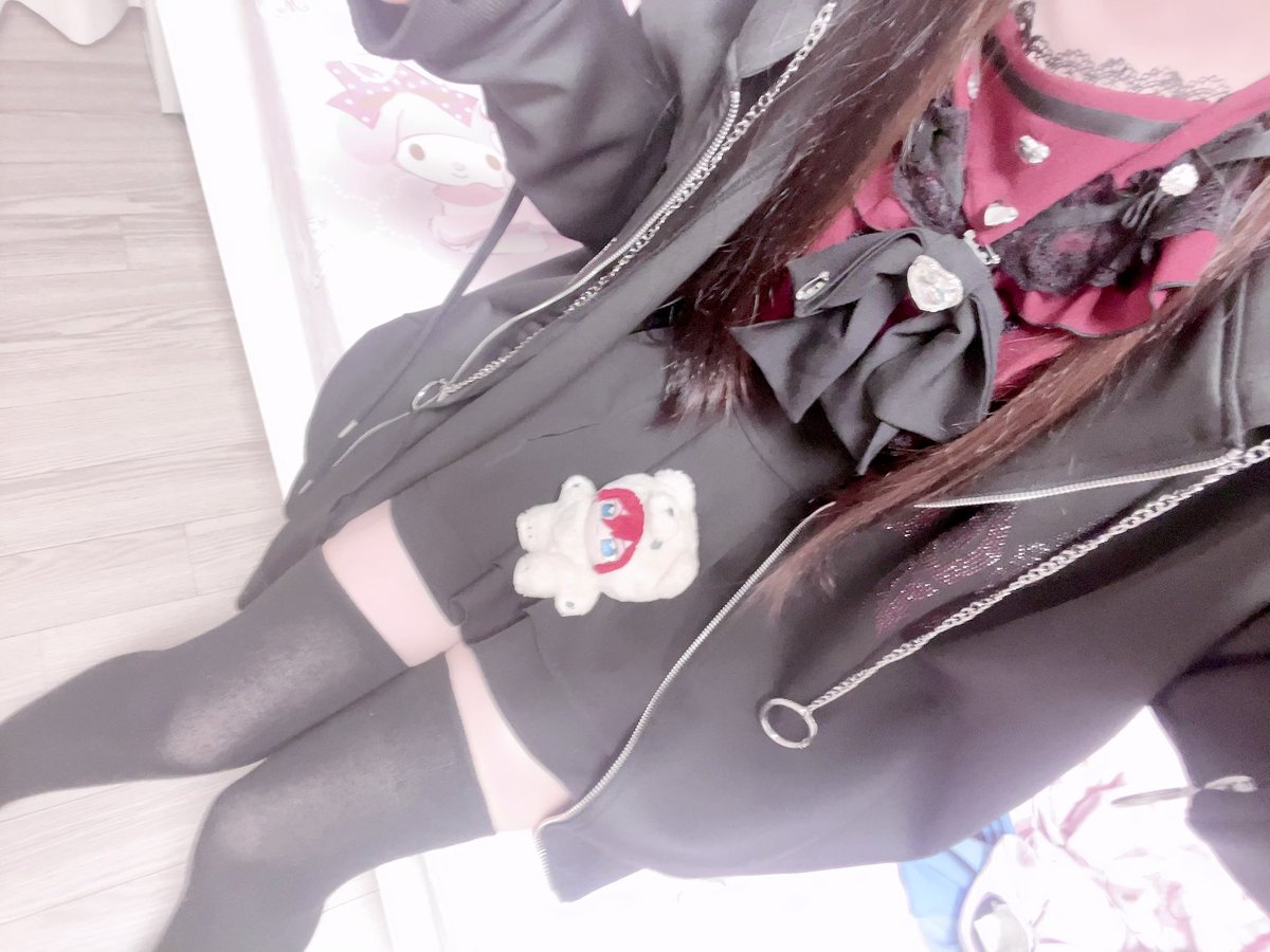 みう tweet media