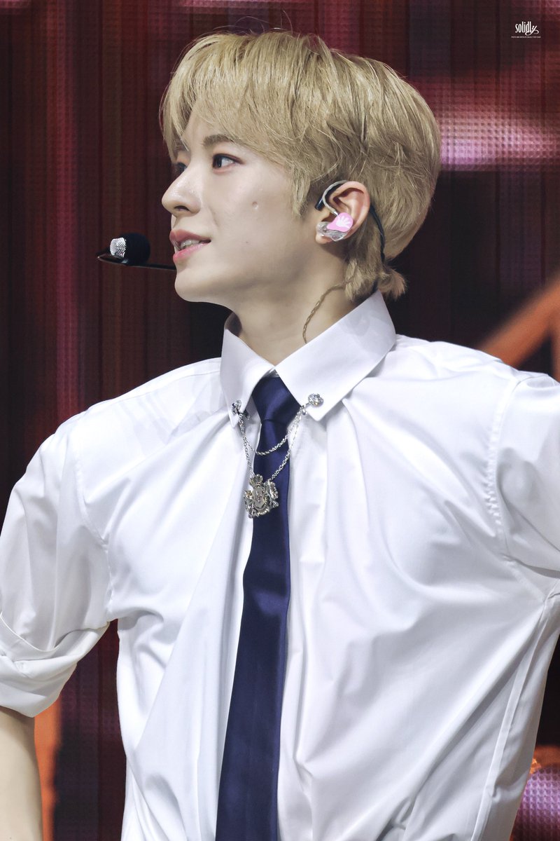 𝘴𝘰𝘭𝘪𝘥𝘭𝘺 tweet media