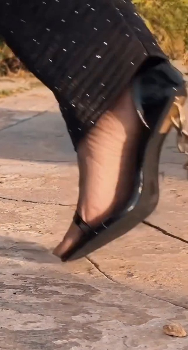 softindianfeet's tweet photo. #indianfeet #feet #feetfinder #softfeet #feetpic #Feet #FeetPicture #FeetPictures #feetworshi̇p #feetworld    #Trending #footgirls  #softindianfeet https://t.co/6adCOHuL4v