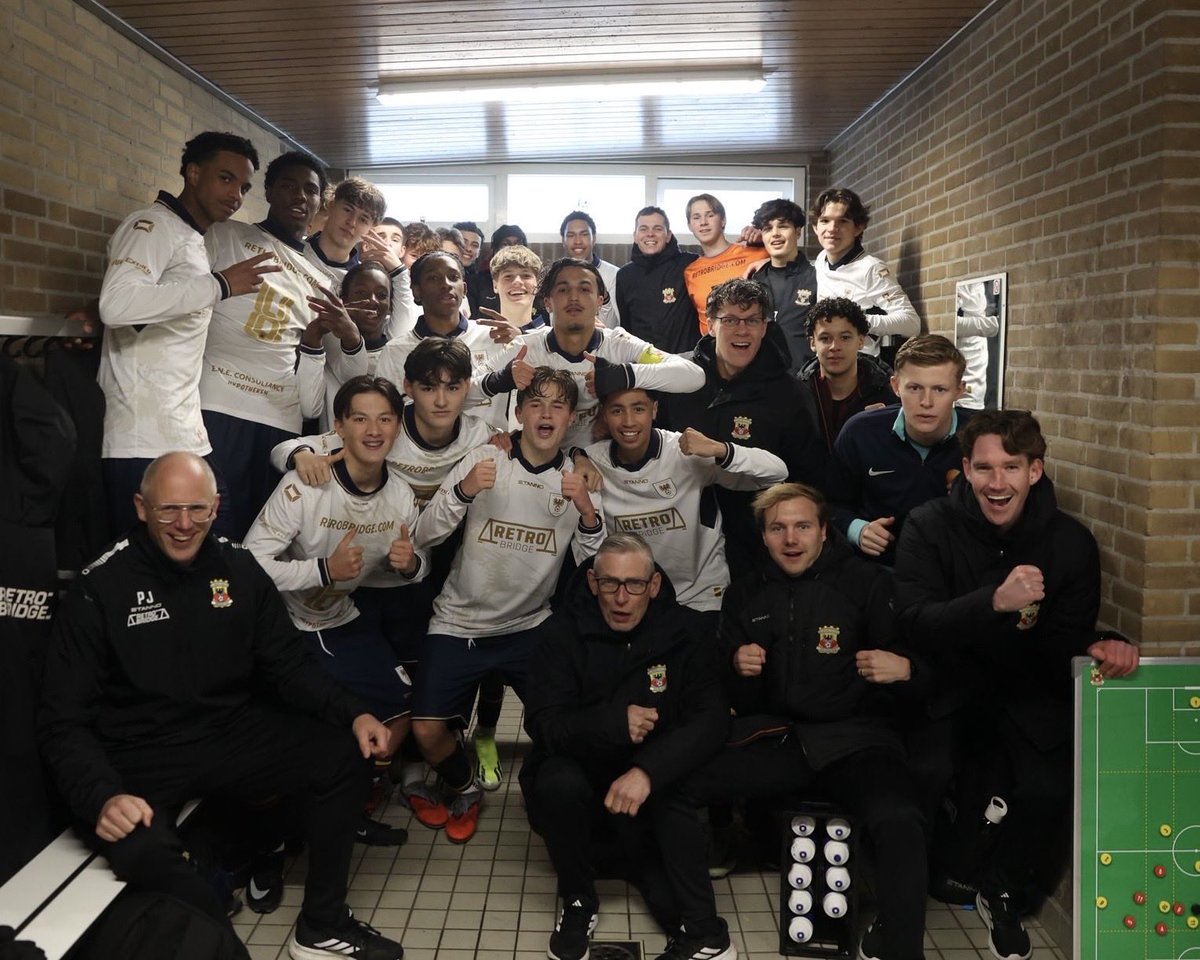 😍 𝐉𝐚𝐚𝐚! 𝐎𝐩 𝐧𝐚𝐚𝐫 𝐝𝐞 𝐡𝐚𝐥𝐯𝐞 𝐟𝐢𝐧𝐚𝐥𝐞!
De Onder-17 bereikt de halve finale van de beker na een 0-2 uitzege op NAC Breda.

#waartalentenvleugelskrijgen