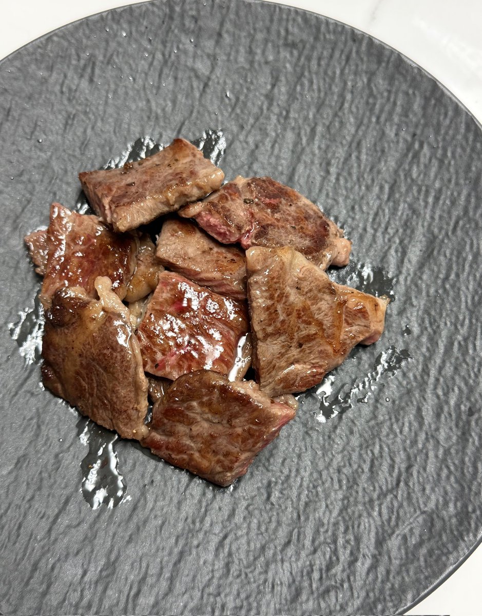 오늘은 수제 오일 파스타와 소고기 먹습니다 💕