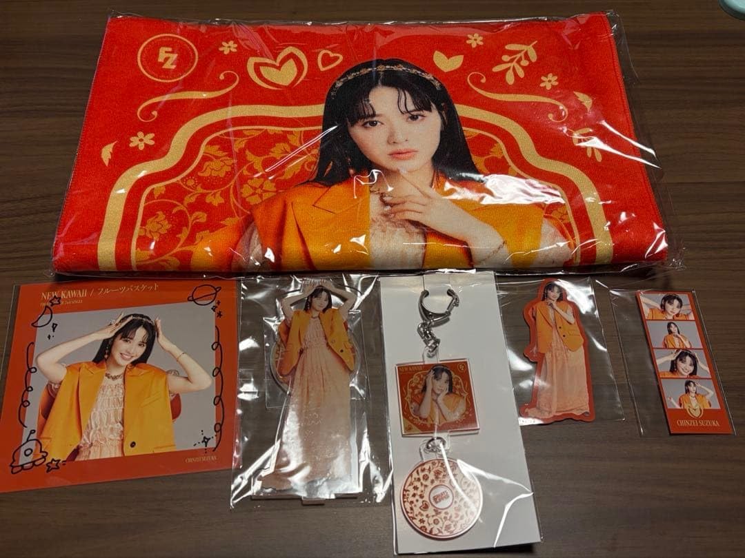 🍊✨ FRUITS ZIPPER 鎮西寿々歌 Goods Set 販売中 ✨ 🧡 セット内容