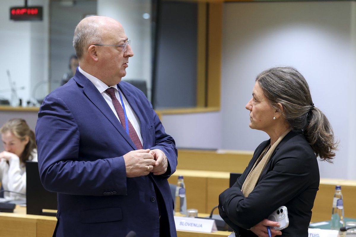 RPPortugalUE's tweet photo. Minister of Agriculture and Maritime Affairs @JMFernandesEU at the #AGRIFISH Council in Brussels.

Agenda:

- Post-2027 common agricultural policy

- Request to transfer provisions from the draft NRPP regulation to the drafts CAP, CFO and CMO regulations 

- European Reinsurance Facility for Natural Catastrophes in Agriculture 

- Report on evaluation of the unfair trading practices Directive

- Strategic priorities for the Food and Agriculture Organization of the United Nations (FAO)