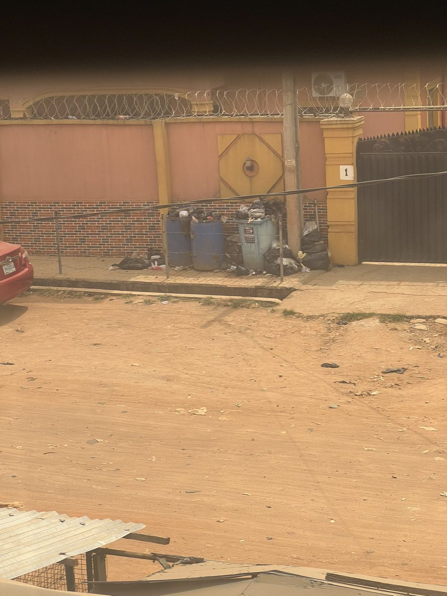 AllscopeService's tweet photo. @tokunbo_wahab @tokunbo_wahab  Lawma has refused to pack our dirt since November last year and we have made payment already for those months. 

Please what exactly is the problem?

Please help us Sir, Here at Omonije Ogunsola street, Aboru. Iyana-Paja.

All the street is messy https://t.co/3oV9OfpNvB
