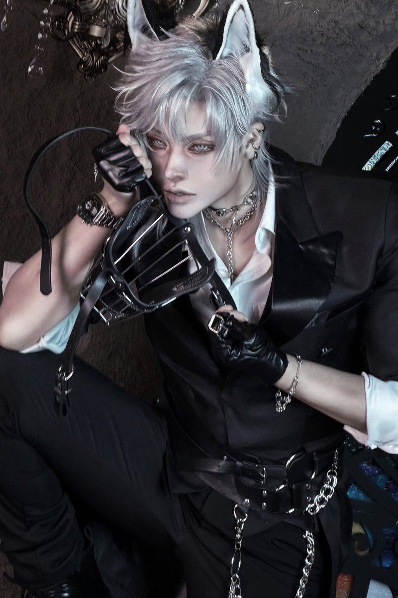 Jusang_cos's tweet photo. BARK ! 🐺 https://t.co/YkuukbiTyJ