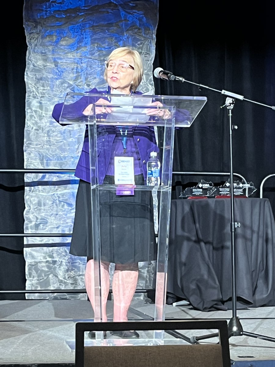 Julia Link Roberts tweet media