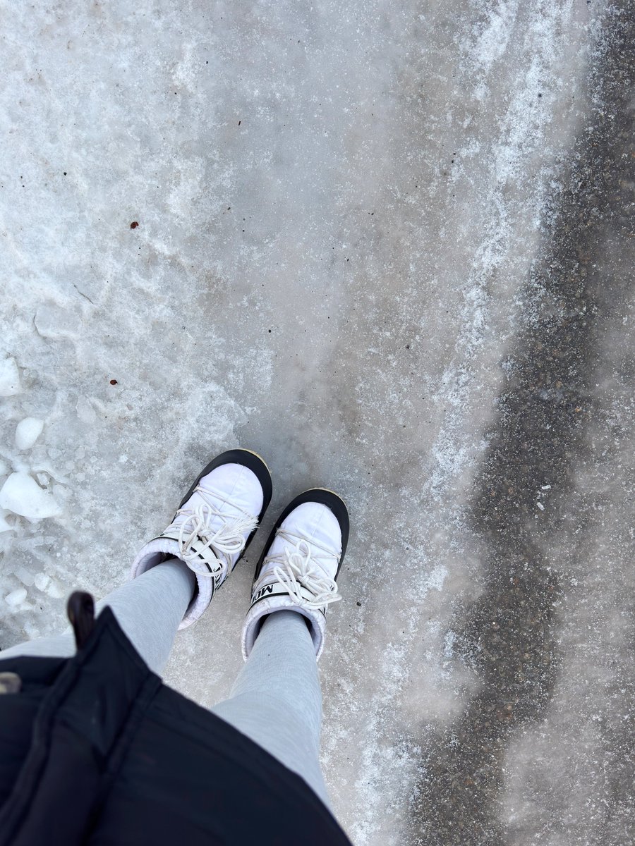 Starfmodel tweet media