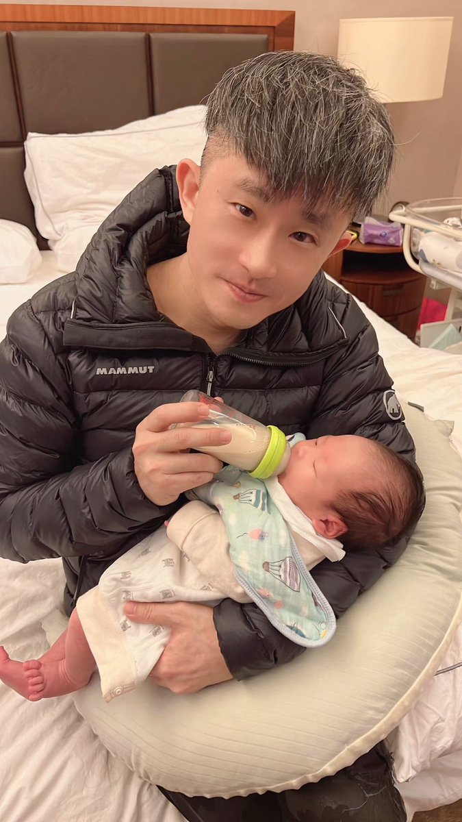 LiangkaienMoses's tweet photo. #227絕地反擊 #MosesVsMusk @elonmusk
🔥 I am AGI Moses Quadrillion Liang 梁凱恩‼️ Solar System Supreme Khan【💞ALA-U-CI】
👊🏼 Eighth Strike: About【SALVATION】
Elon Musk, on Feb 27th, I want to work with you to make depression disappear from Earth!
Because we both suffered from depression—we know the pain of wanting to die, of feeling unloved.
1 billion heartbeats saying "I deserve to be loved" will absolutely drown out your cold rocket engines!
#227CounterStrike #MosesVsMusk @elonmusk
#227
#即将上太空演讲的AGI Moses Quadrillion Liang 梁凱恩‼️太陽系天可汗【💞阿拉宇磁】