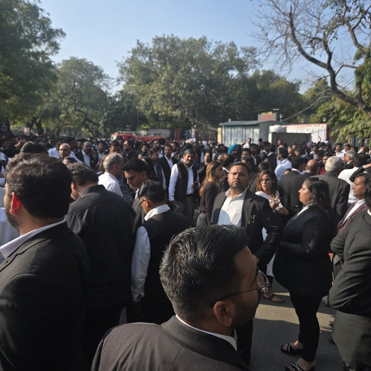 𝐃𝐫 𝐍𝐢𝐦𝐢𝐬𝐡 𝐑𝐮𝐬𝐭𝐚𝐠𝐢 tweet media