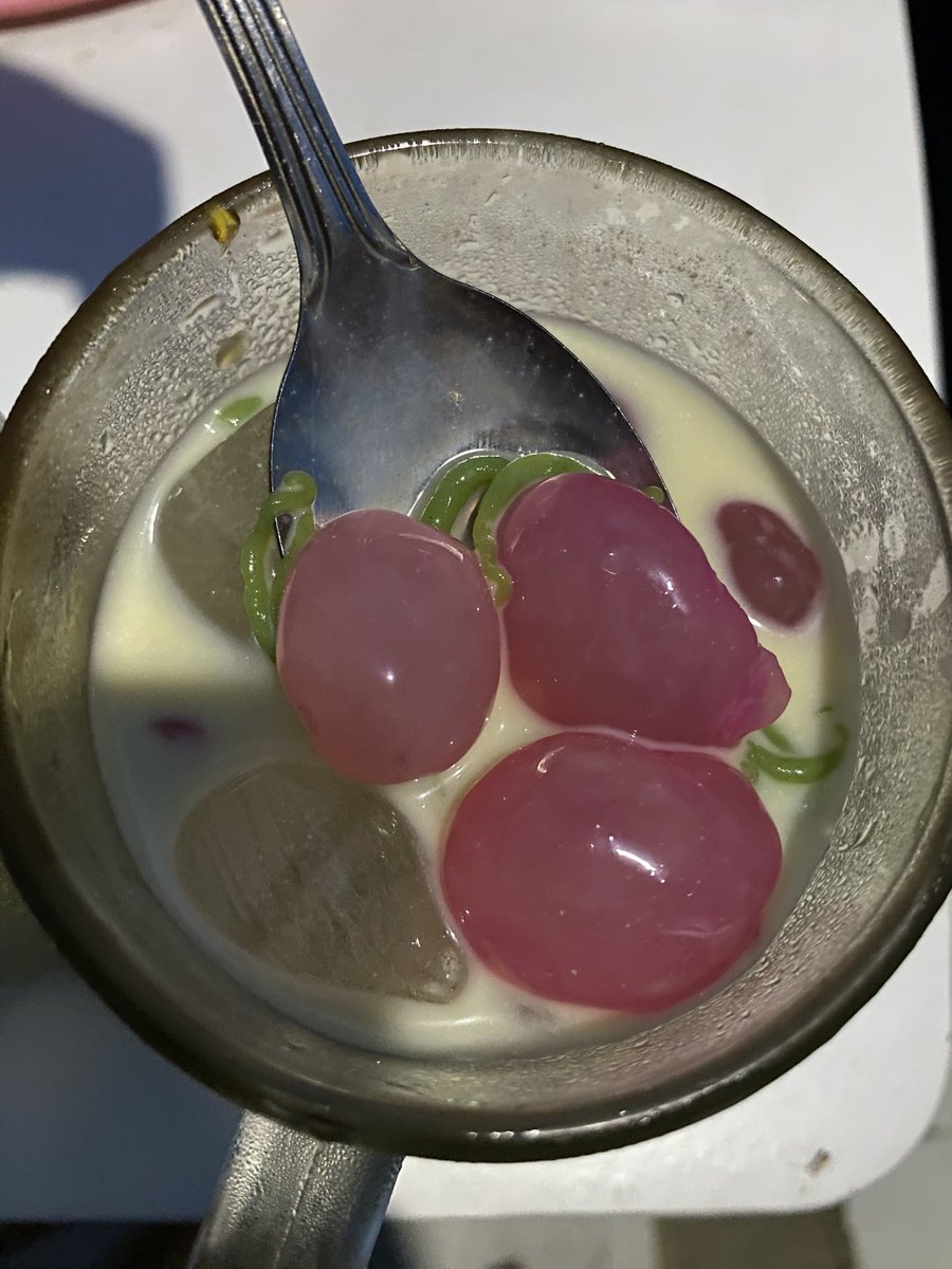 Ada yang doyan es pake ini? 
Aku sih ga doyan👀