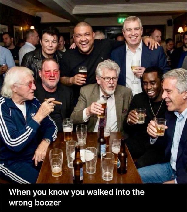 Neccccy's tweet image. Labour Party members meeting !!!!