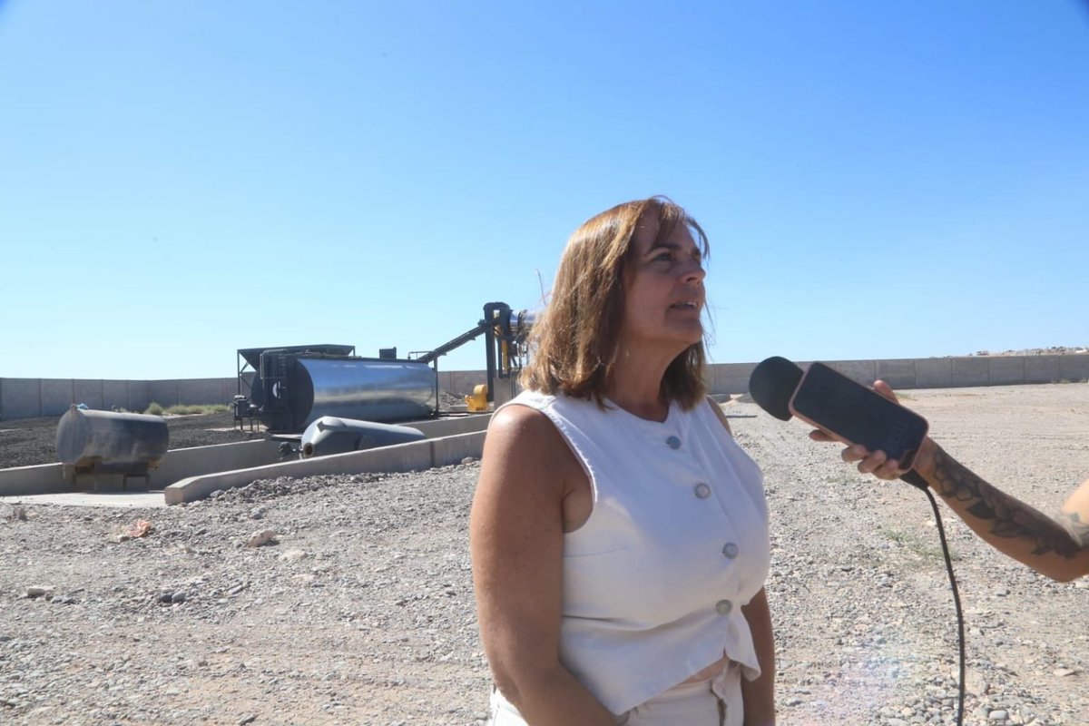 «Es una obra que no cierra tirando todo a la basura»: reciclan el material de la avenida neuquenweb.com/es-una-obra-qu…