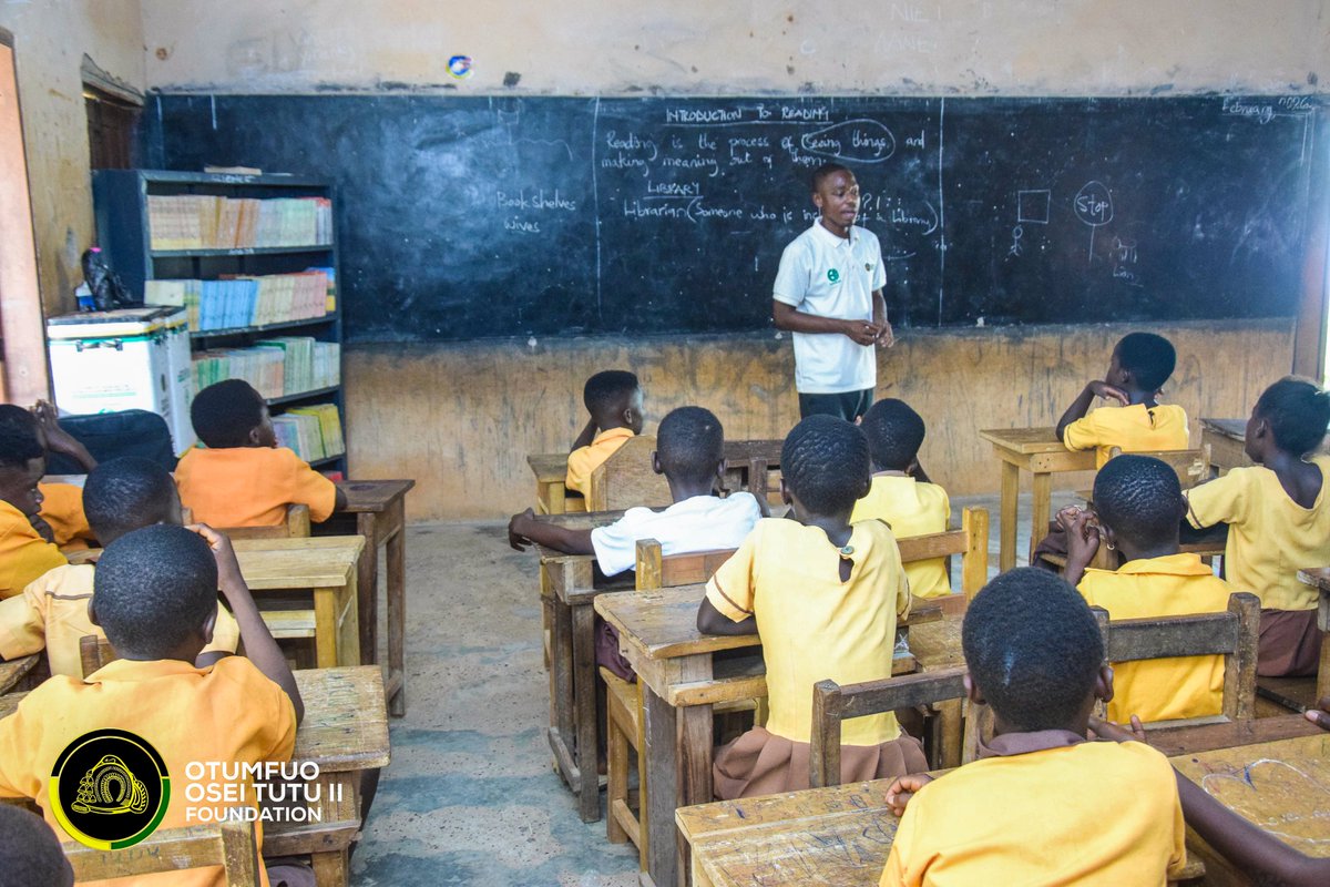Otumfuofdn's tweet photo. The Otumfuo–Agroecom Mobile Learning Project is currently in Nyankomase in the Adansi Asokwa District, continuing its 2026 outreach to empower pupils with practical ICT skills and improve English literacy, while also supporting cocoa farmers with best agricultural practices. https://t.co/wRB1EyoyJ4