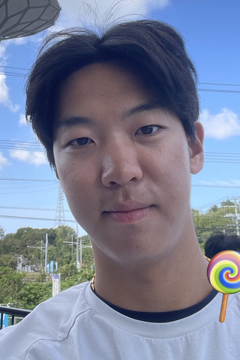 오키나와 특파원이 선사해주셨다🙇🏼‍♀️🙇🏼‍♀️
살 뽀동뽀동 올라오심‼️‼️‼️
#황준서