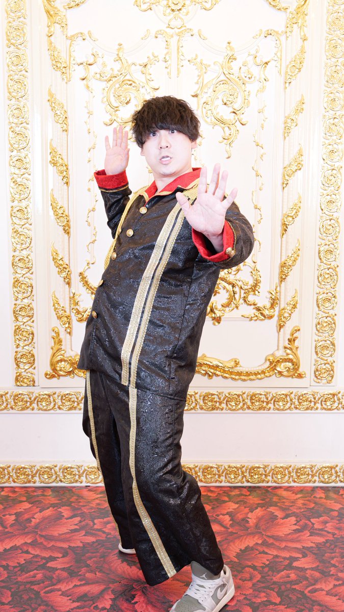 Miscurrous tweet media