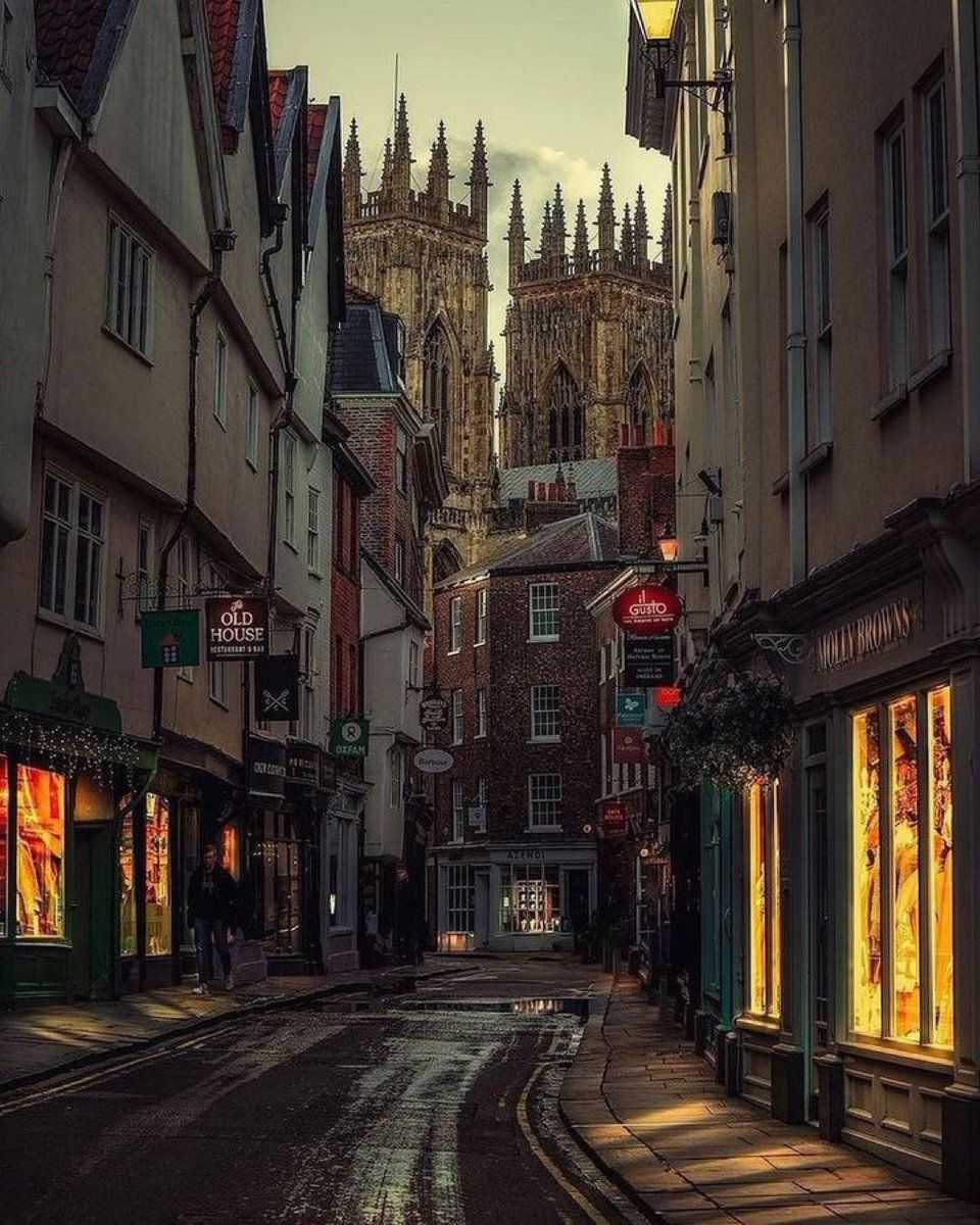 ArchitectLens's tweet image. York, England