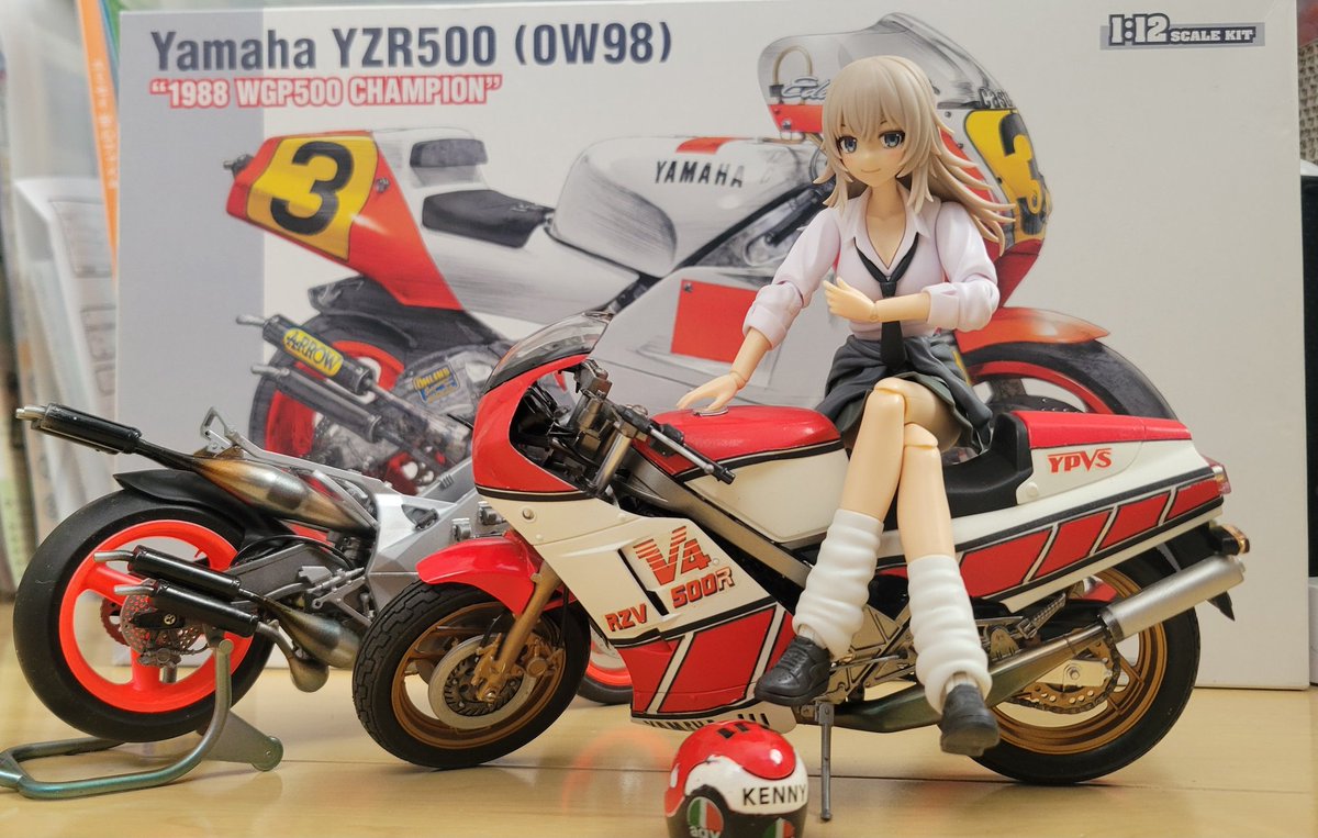 工作室で作ってたコレ ピンセットが 上手く使えないので まだまだ