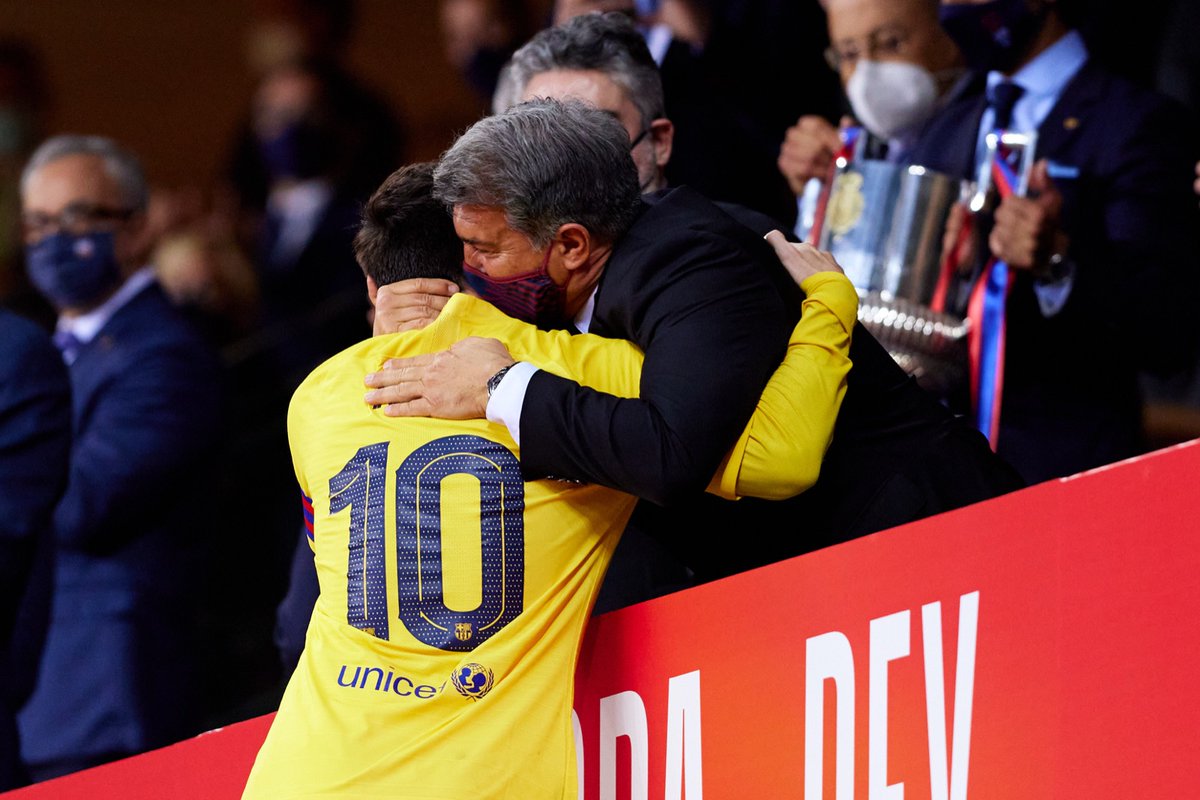 🎙️| Joan Laporta to <a href="/totcosta/">Tot costa</a> on his relationship with Messi... 

🗣️: "The relationship with Messi isn't what it used to be. There was also an incident at the Ballon d'Or ceremony where I went to greet him, and he felt we shouldn't greet each other. Since then, there has been