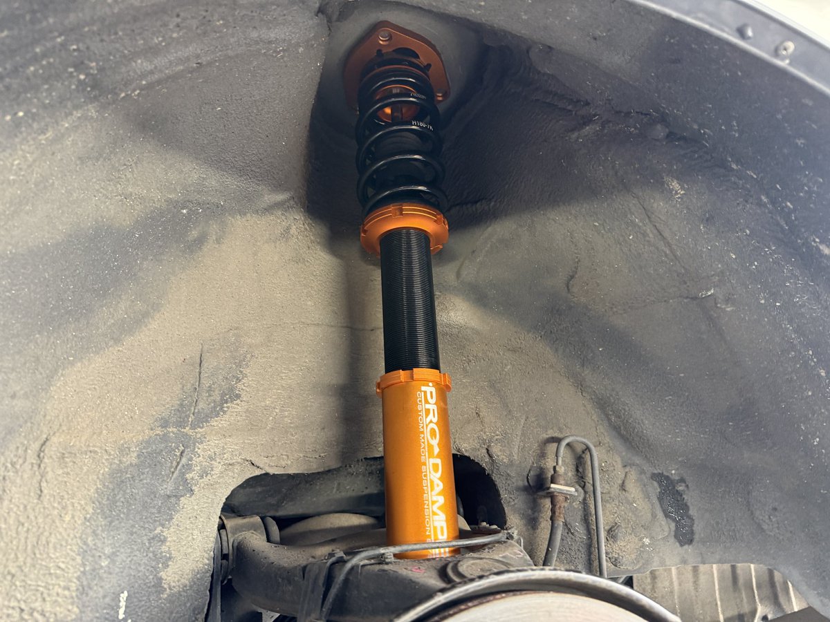 20セルシオ T-DEMANDプロダンパー車高調 純正者高仕様 取り付け